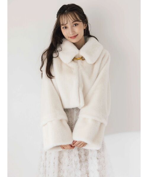 dazzlin(ダズリン)の「ビットショートミンクライクファーコート(その他アウター・レディース・チャコールグレー/オフホワイト・FREE)」の10枚目の写真