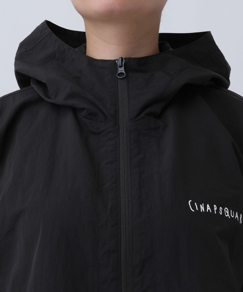 ALAND(エーランド)の「【UNISEX】ALAND×INAPSQUARE/フードジャケット(ナイロンジャケット・レディース・ブラック/ネイビー・LARGE/SMALL)」の16枚目の写真