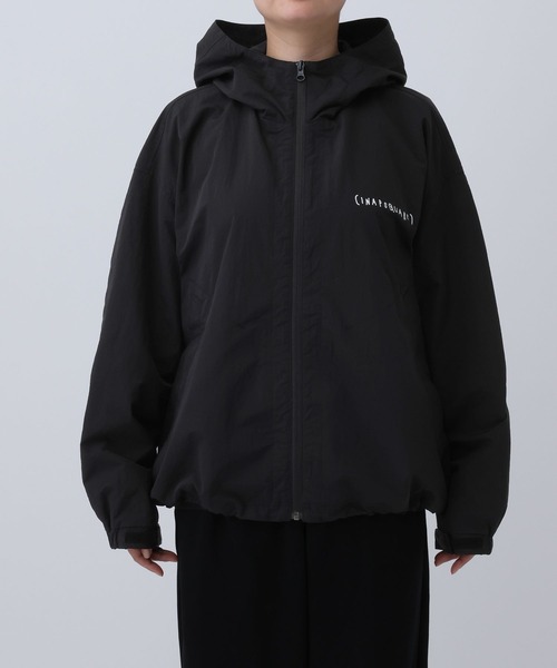 ALAND(エーランド)の「【UNISEX】ALAND×INAPSQUARE/フードジャケット(ナイロンジャケット・レディース・ブラック/ネイビー・LARGE/SMALL)」の22枚目の写真
