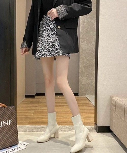 maison de LATIR（メゾンドラティール）の「履くだけで足元可愛いソックスブーツ（ブーツ・レディース・ブラック/オフホワイト・24.5cm/24cm/23.5cm/23cm）」の15枚目の写真