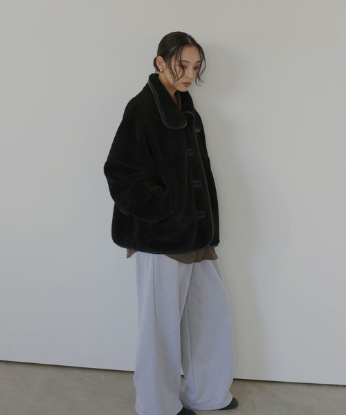 hellam（へラム）の「レザーパイピングボアジャケット（その他アウター・レディース・アイボリー/ブラック・FREE）」の4枚目の写真