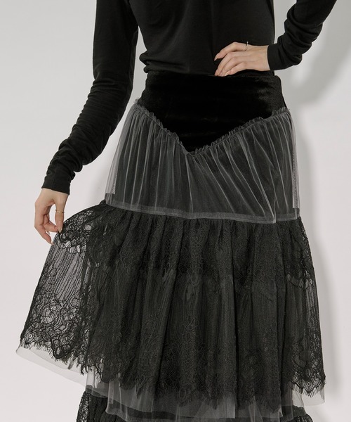 Ezick(エジック)の「lace tiered velour skirt レースベロアスカート(スカート・レディース・ブラック/チャコールグレー・FREE)」の8枚目の写真