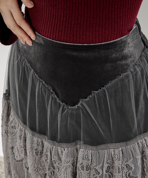 Ezick(エジック)の「lace tiered velour skirt レースベロアスカート(スカート・レディース・ブラック/チャコールグレー・FREE)」の3枚目の写真