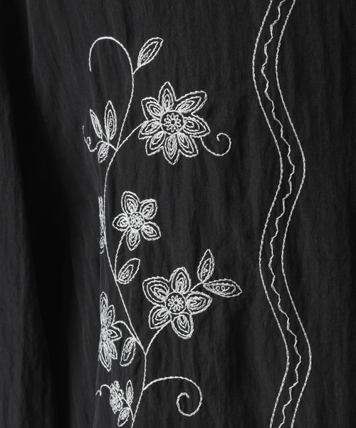 CASPER JOHN（キャスパージョン）の「Flower embroidery shirts/フラワーエンブロイダリーシャツ（シャツ/ブラウス・メンズ・ホワイト/ピンク/ブラック・X-SMALL/LARGE/MEDIUM/SMALL）」の17枚目の写真