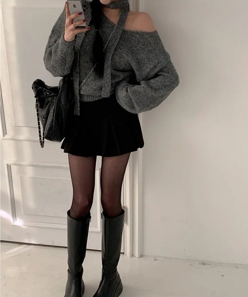 GLAMOROUS JANE(グラマラスジェーン)の「チョーカーリボン付Vネックショート丈ニットトップス(ニット/セーター・レディース・グレー/ホワイト/ブラック・FREE)」の17枚目の写真