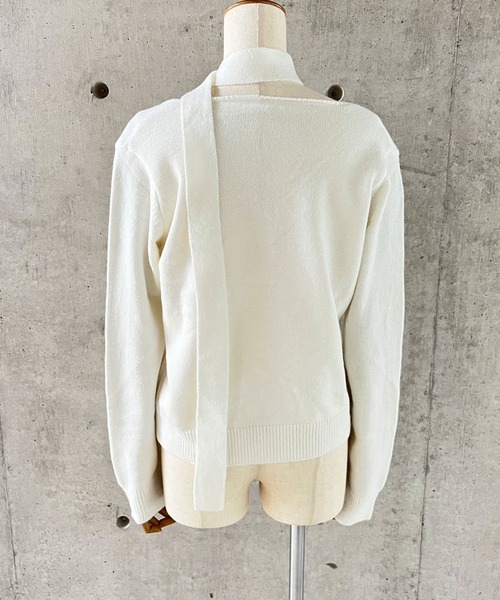 GLAMOROUS JANE(グラマラスジェーン)の「チョーカーリボン付Vネックショート丈ニットトップス(ニット/セーター・レディース・グレー/ホワイト/ブラック・FREE)」の20枚目の写真