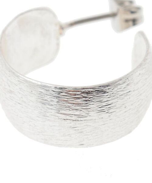 AMERICAN HOLIC(アメリカンホリック)の「ヘアラインフープピアス(ピアス(両耳用)・レディース・シルバー/ゴールド・FREE)」の10枚目の写真