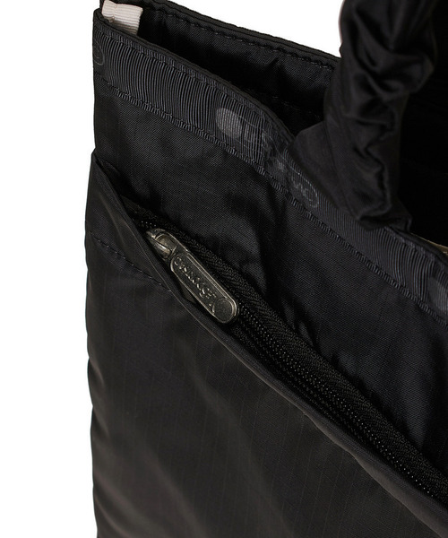 LeSportsac(レスポートサック)の「GH EMERALD TOTE ビジューブラックグレー(トートバッグ・レディース・ブラック・FREE)」の4枚目の写真