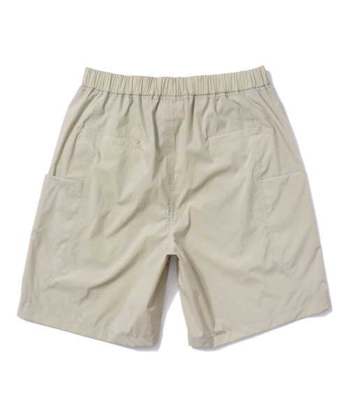 EXTRAORDINARY(エクストラオーディナリー)の「LAYERED POCKET SHORTS BEIGE(その他パンツ・メンズ・その他・MEDIUM/LARGE/X-LARGE)」の3枚目の写真