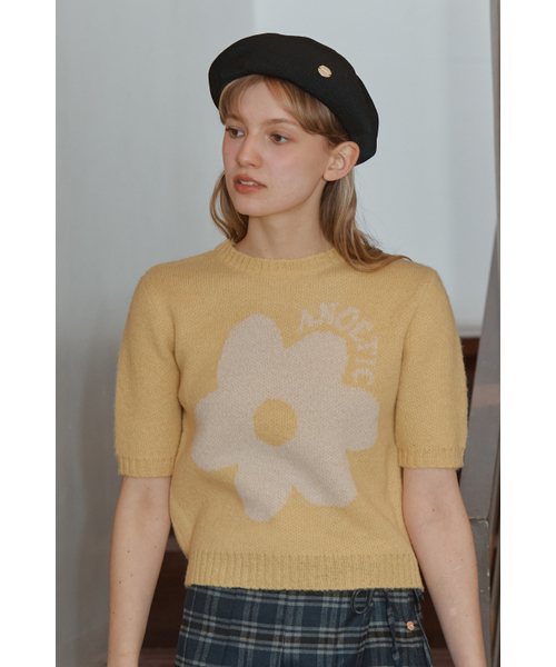 ANOETIC(アノエティック)の「ANC HALF FLOWER KNIT_YELLOW(ニット/セーター・レディース・イエロー・FREE)」の2枚目の写真