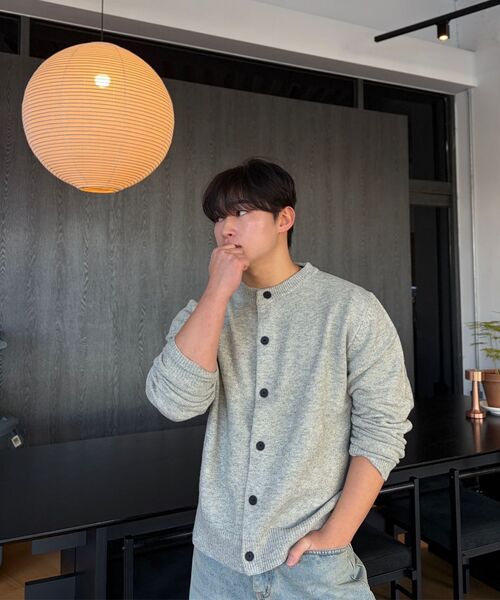 EXCONTAINER(エックスコンテナ)の「ミニマルボタンラウンドネッククロップカーディガン (GREY)(カーディガン/ボレロ・メンズ・その他・MEDIUM/LARGE/X-LARGE)」の6枚目の写真