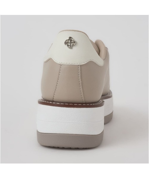 +diana(プラスダイアナ)の「【Premiumline】 レースアップスニーカー(スニーカー・レディース・ホワイト/ブラック/ダークベージュ・23.0cm/22.5cm/25.0cm/24.5cm/24.0cm/23.5cm/22.0cm)」の4枚目の写真