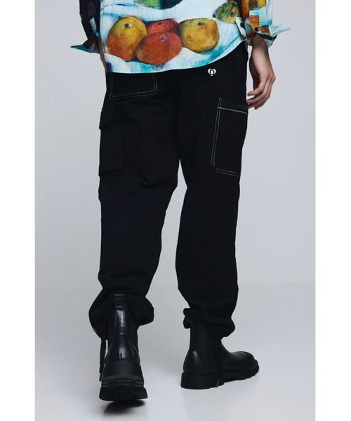 Desigual(デシグアル)の「コントラストステッチ ドローストリング カーゴパンツ(カーゴパンツ・メンズ・ブラック・XS/S/M/L)」の5枚目の写真