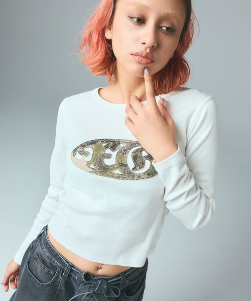 X-girl(エックスガール)の「OVAL LOGO PATCH L/S COMPACT TOP(Tシャツ/カットソー・レディース・ホワイト/カモフラージュ/チャコール・S/M)」の2枚目の写真