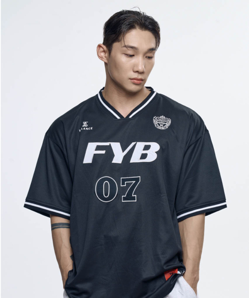 TOLANCE(トランス)の「ラグビースポーツクラブショートスリーブ - ブラック(Tシャツ/カットソー・メンズ・ブラック・MEDIUM/LARGE/X-LARGE/XX-LARGE/XXX-LARGE)」の2枚目の写真