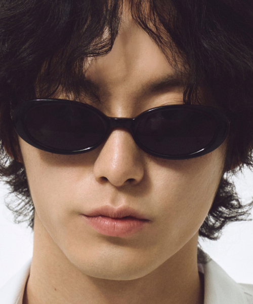 HANGLE EYEWEAR(ハングルアイウェア)の「Geek Oval Sunglasses Black(サングラス・レディース・その他・FREE)」の2枚目の写真