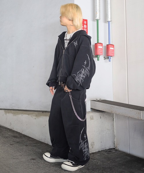 セール】《2サイズ展開 / UNISEX 》クロストライバル ミドル ジップ