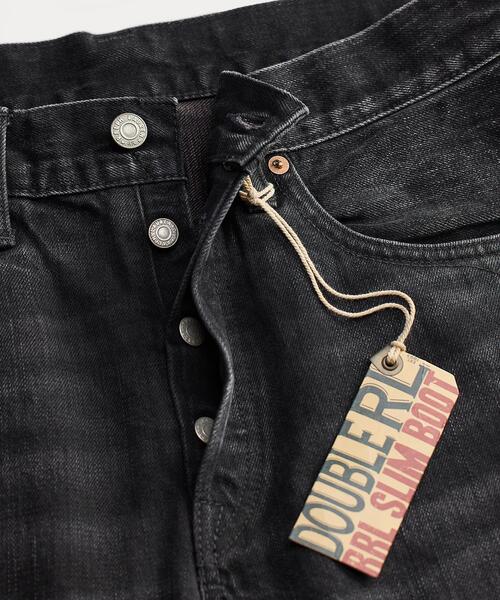 RRL（ダブル アール エル）の「スリム ブーツ ディストレスト セルビッジ ジーンズ（デニムパンツ・メンズ・ブラック系1・28/30/30/30/31/30/31/32/32/30/32/32/33/32/34/32/36/32）」の3枚目の写真