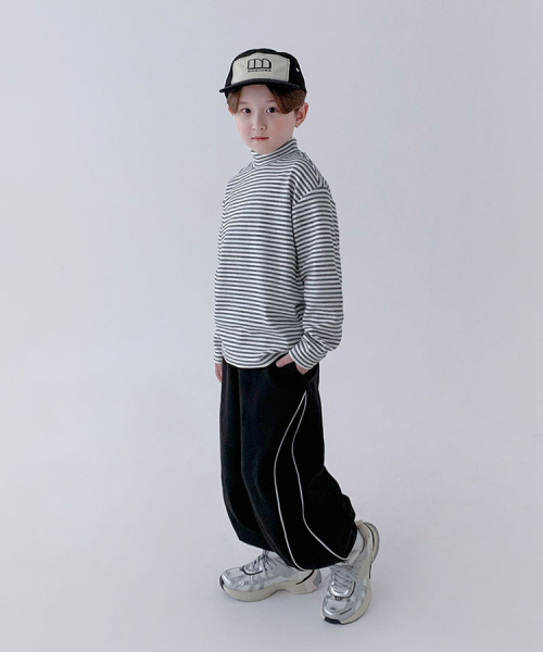 BERRYCLOSET（ベリークローゼット）の「[起毛] フラッシュパイピングジョガーパンツ（スウェットパンツ・レディース・チャコールグレー/ブラック・11号/13号/17号/19号/7号/15号/09号）」の9枚目の写真