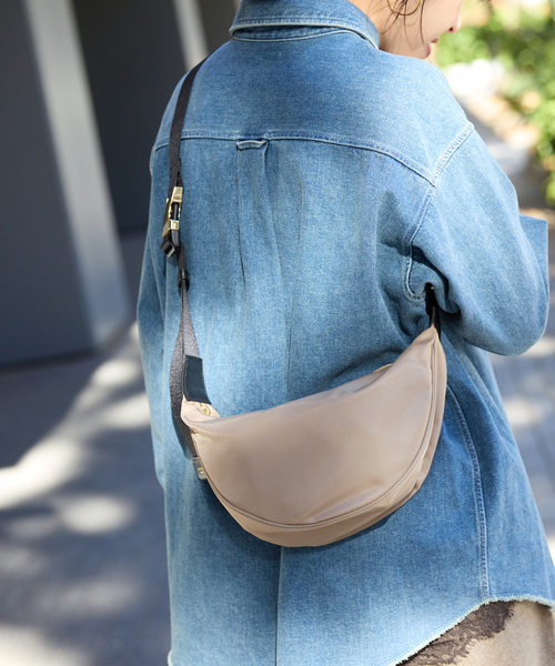 VIOLAd'ORO（ヴィオラドーロ）の「《WEB限定/追加》VIOLAd’ORO/ヴィオラドーロ BIANCA BODYBAG（ショルダーバッグ・レディース・ブラック/ベージュ・FREE）」の20枚目の写真