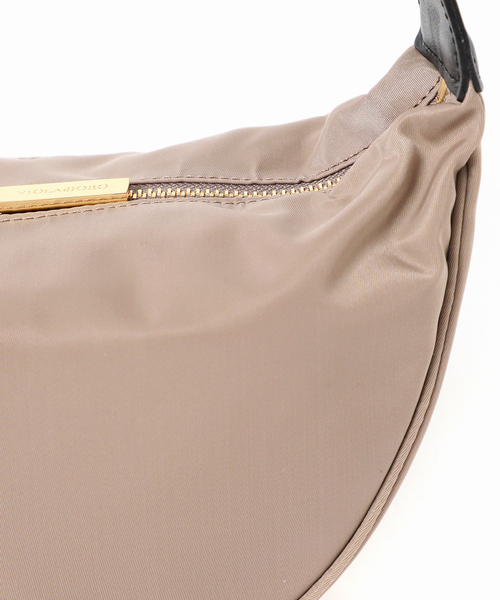 VIOLAd'ORO（ヴィオラドーロ）の「《WEB限定/追加》VIOLAd’ORO/ヴィオラドーロ BIANCA BODYBAG（ショルダーバッグ・レディース・ブラック/ベージュ・FREE）」の5枚目の写真