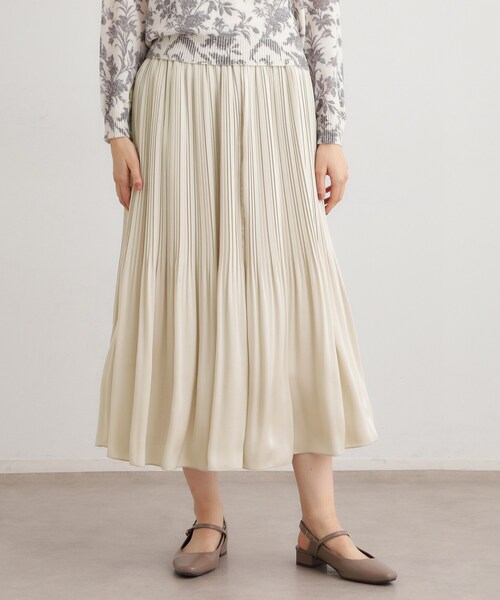LAURA ASHLEY（ローラアシュレイ）の「【定番人気！洗える／ウエストゴム仕様】ソフトサテンプリーツスカート（スカート・レディース・ピンク系/ネイビー/ゴールド・38/40）」の7枚目の写真