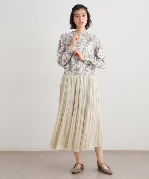 LAURA ASHLEY（ローラアシュレイ）の「【定番人気！洗える／ウエストゴム仕様】ソフトサテンプリーツスカート（スカート・レディース・ピンク系/ネイビー/ゴールド・38/40）」の8枚目の写真