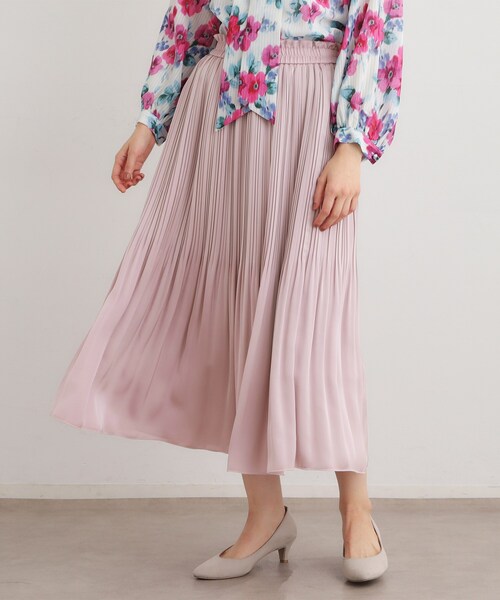 LAURA ASHLEY（ローラアシュレイ）の「【定番人気！洗える／ウエストゴム仕様】ソフトサテンプリーツスカート（スカート・レディース・ピンク系/ネイビー/ゴールド・38/40）」の11枚目の写真