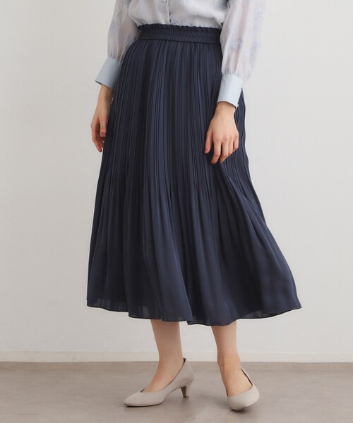 LAURA ASHLEY（ローラアシュレイ）の「【定番人気！洗える／ウエストゴム仕様】ソフトサテンプリーツスカート（スカート・レディース・ピンク系/ネイビー/ゴールド・38/40）」の15枚目の写真