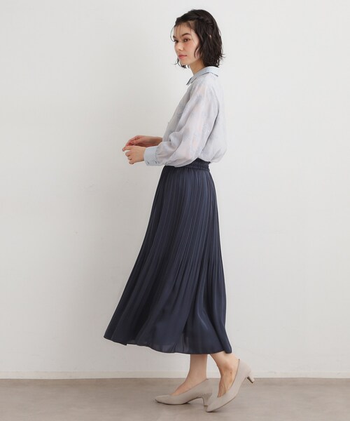 LAURA ASHLEY（ローラアシュレイ）の「【定番人気！洗える／ウエストゴム仕様】ソフトサテンプリーツスカート（スカート・レディース・ピンク系/ネイビー/ゴールド・38/40）」の17枚目の写真