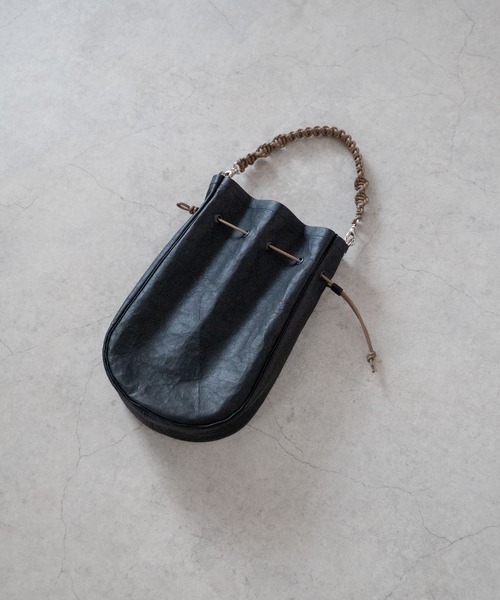 Senti(センティ)の「Dyneema Leather MEDICINE BAG L+HAND STRAP / ダイニーマレザー メディスンバッグ L+ハンドストラップ(ショルダーバッグ・メンズ・ブラック系その他/ブラック・FREE)」の12枚目の写真