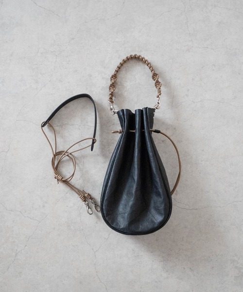Senti(センティ)の「Dyneema Leather MEDICINE BAG L+HAND STRAP / ダイニーマレザー メディスンバッグ L+ハンドストラップ(ショルダーバッグ・メンズ・ブラック系その他/ブラック・FREE)」の8枚目の写真
