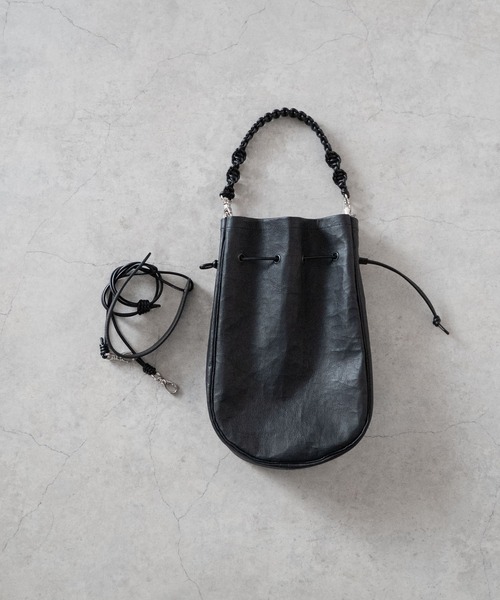 Senti(センティ)の「Dyneema Leather MEDICINE BAG L+HAND STRAP / ダイニーマレザー メディスンバッグ L+ハンドストラップ(ショルダーバッグ・メンズ・ブラック系その他/ブラック・FREE)」の14枚目の写真