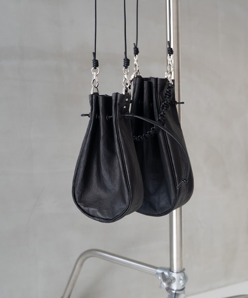 Senti(センティ)の「Dyneema Leather MEDICINE BAG L+HAND STRAP / ダイニーマレザー メディスンバッグ L+ハンドストラップ(ショルダーバッグ・メンズ・ブラック系その他/ブラック・FREE)」の17枚目の写真