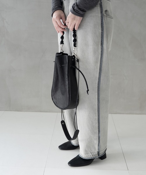 Senti(センティ)の「Dyneema Leather MEDICINE BAG L+HAND STRAP / ダイニーマレザー メディスンバッグ L+ハンドストラップ(ショルダーバッグ・メンズ・ブラック系その他/ブラック・FREE)」の19枚目の写真