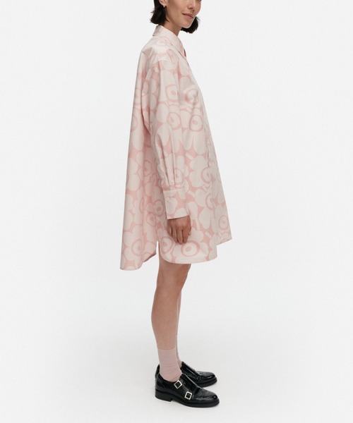 marimekko（マリメッコ）の「Kuvitelma Unikko / shirt dress（ワンピース・レディース・ライトピンク/ライトブルー・36/34/40）」の3枚目の写真