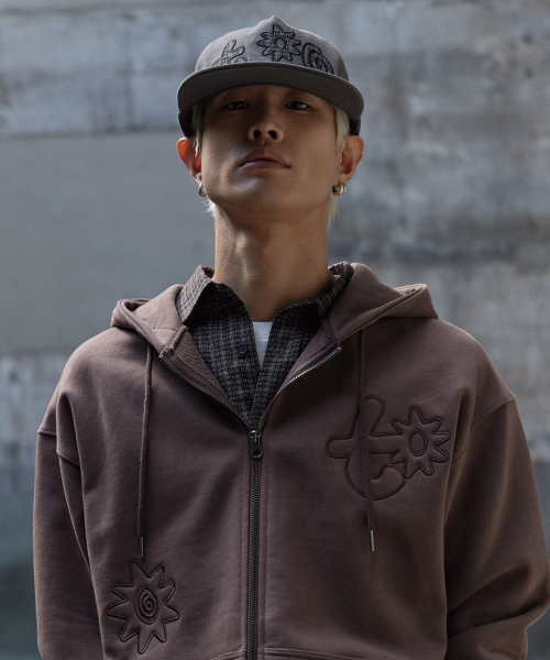 TONY LAWRENCE(トニーローレンス)の「アプリケフードジップアップブラウン(パーカー・レディース・その他・SMALL/MEDIUM/LARGE)」の7枚目の写真