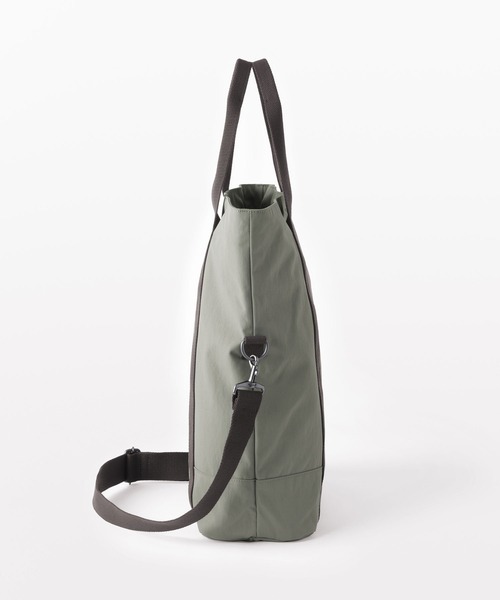 MUJI Labo(ムジラボ)の「〔MUJI Labo〕撥水2WAYバッグ(トートバッグ・メンズ・ダークネイビー/カーキ・FREE)」の6枚目の写真