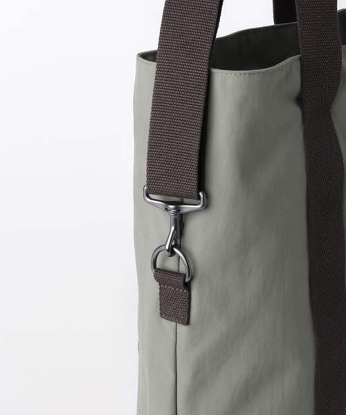 MUJI Labo(ムジラボ)の「〔MUJI Labo〕撥水2WAYバッグ(トートバッグ・メンズ・ダークネイビー/カーキ・FREE)」の3枚目の写真