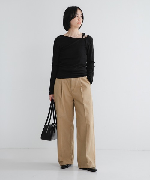 URBAN RESEARCH（アーバンリサーチ）の「カットアウトリボントップス（Tシャツ/カットソー・レディース・ブラック/ブルー系その他/グレー・FREE）」の4枚目の写真