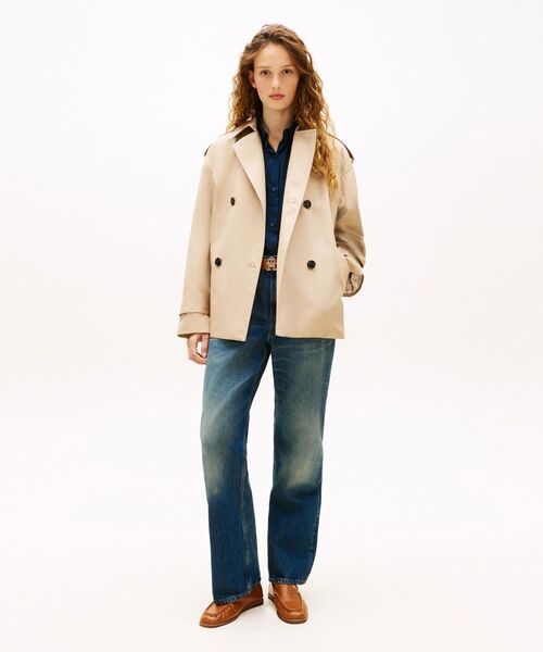 TOMMY HILFIGER(トミーヒルフィガー)の「コットンショートトレンチコート(テーラードジャケット・レディース・ベージュ・X-SMALL/SMALL)」の3枚目の写真