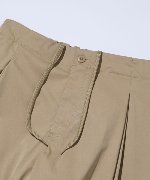 FREAK'S STORE(フリークスストア)の「限定展開 Easy Care Fabric ワイドシルエット ポリチノクロス ダブルタック スラックス/吸水速乾/UVカット(スラックス・メンズ・チャコールグレー/ブラック/ベージュ/ネイビー/オリーブ・SMALL/MEDIUM/LARGE)」の7枚目の写真