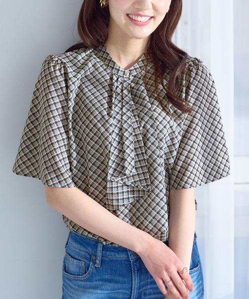 alotta(アロッタ)の「スカーフタイブラウス(シャツ/ブラウス・レディース・ブラック系その他/チェック/ネイビー/ライトグレー・M/L/LL)」の5枚目の写真