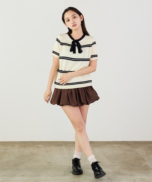 Siel(シエル)の「リボンネックボーダープルオーバーニット 冬服(ニット/セーター・レディース・ベージュ/グレー/ブルー/ブラック・FREE)」の6枚目の写真