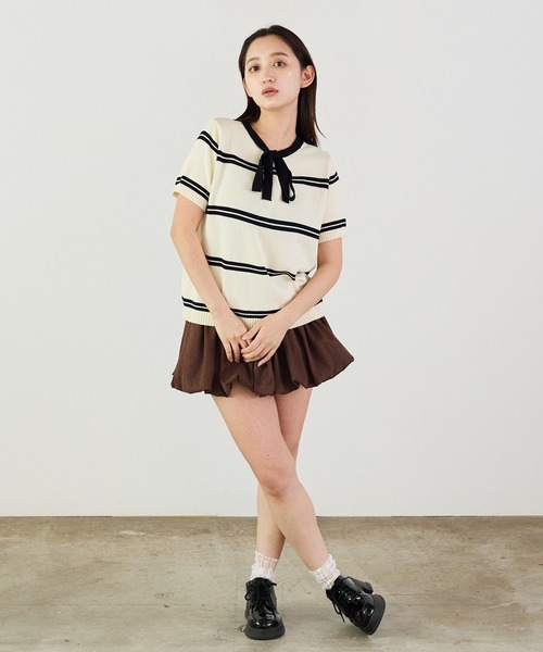 Siel(シエル)の「リボンネックボーダープルオーバーニット 冬服(ニット/セーター・レディース・ベージュ/グレー/ブルー/ブラック・FREE)」の7枚目の写真