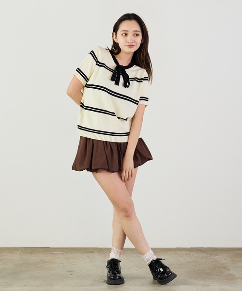 Siel(シエル)の「リボンネックボーダープルオーバーニット 冬服(ニット/セーター・レディース・ベージュ/グレー/ブルー/ブラック・FREE)」の8枚目の写真