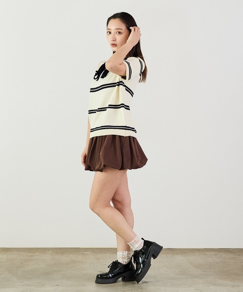 Siel(シエル)の「リボンネックボーダープルオーバーニット 冬服(ニット/セーター・レディース・ベージュ/グレー/ブルー/ブラック・FREE)」の10枚目の写真