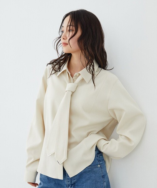 UNITED TOKYO(ユナイテッドトウキョウ)の「【新作】コーナーチップボウタイシャツ|ウォッシャブル/オケージョン/オフィスカジュアル/タイ付き/春服(シャツ/ブラウス・レディース・グレー/ベージュ/アイボリー・FREE)」の3枚目の写真