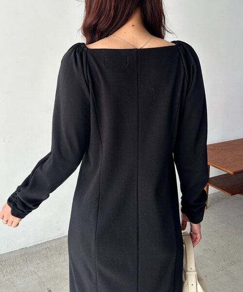 CAPRICIEUX LE'MAGE（カプリシューレマージュ）の「【低身長サイズあり】ウェーブネックギャザーワンピース（ワンピース・レディース・ホワイト系その他/ブラック・FREE/PS）」の12枚目の写真