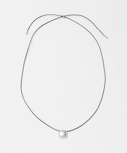 BEAUTY&YOUTH UNITED ARROWS（ビューティーアンドユースユナイテッドアローズ）の「メタル スクエアモチーフ チョーカー（ネックレス・レディース・ブラック/ブラウン系・FREE）」の2枚目の写真